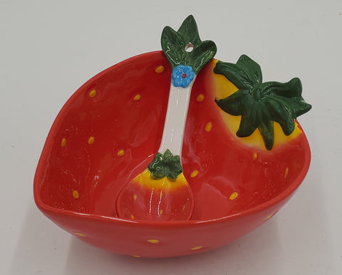 5.75"x5"x3" PORC. BOWL W/SPOON-STRAWBERRY